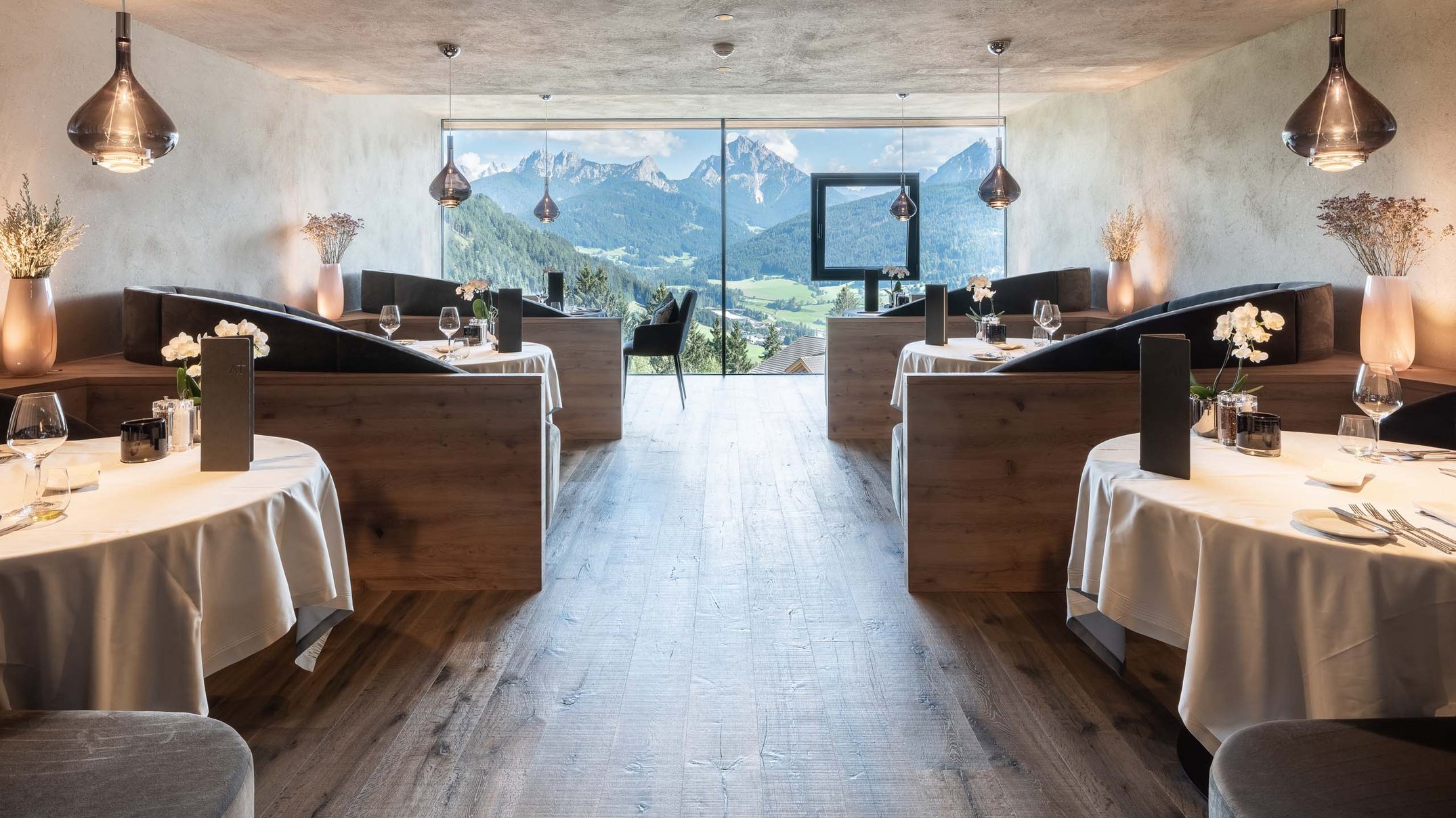 Cozy restaurant with panoramic mountain and valley view